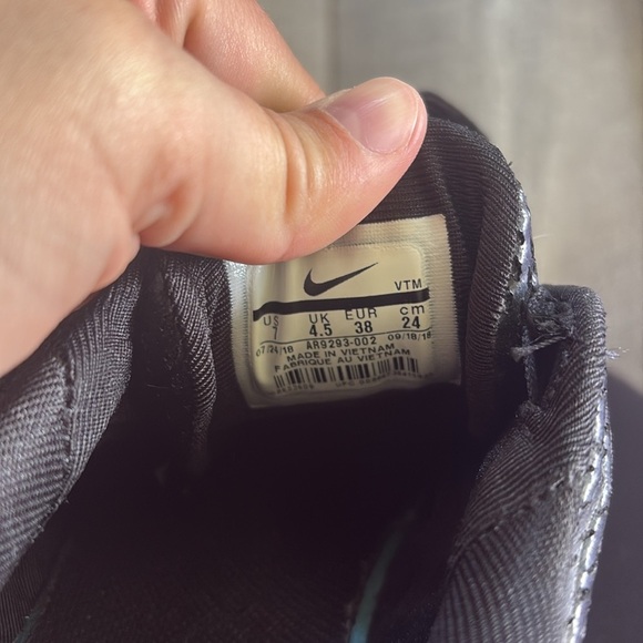 Nike Air Max 720 Size 7 Throwback Future Iridescent Green and Black Shoes - Picture 10 of 12